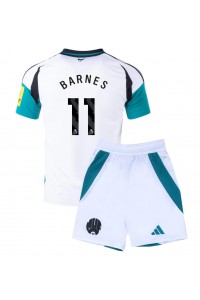 Newcastle United Harvey Barnes #11 Babyklær Tredje Fotballdrakt til barn 2024-25 Korte ermer (+ Korte bukser)